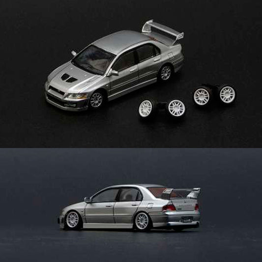 BM Creations Mitsubishi Lancer Evolution VII Silver RHD (1/64)