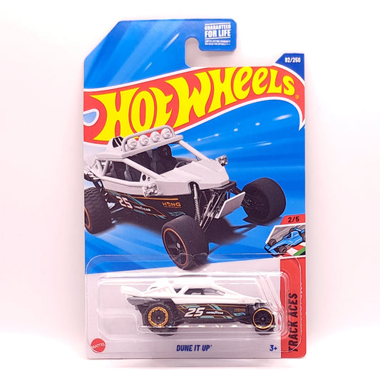 Hot Wheels - Dune It Up White (US LC) 2025 Track Aces (HYX35)