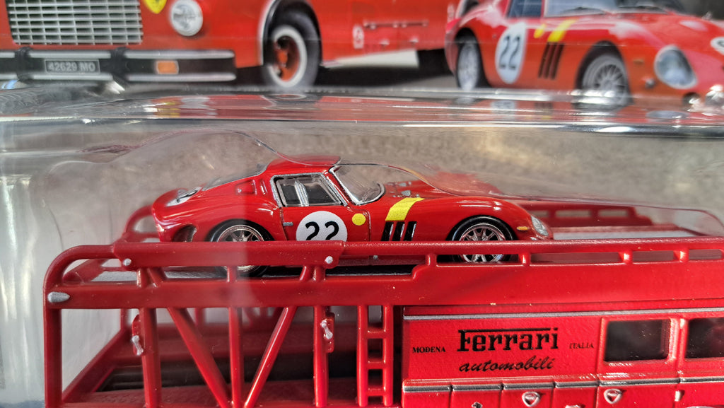 Hot Wheels Premium Team Transport #83 - Ferrari 250 GTO