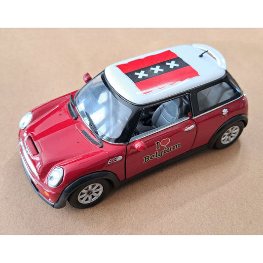 Kinsmart MINI Cooper S Red (1:28 Scale) Kinsmart (Factory Error)