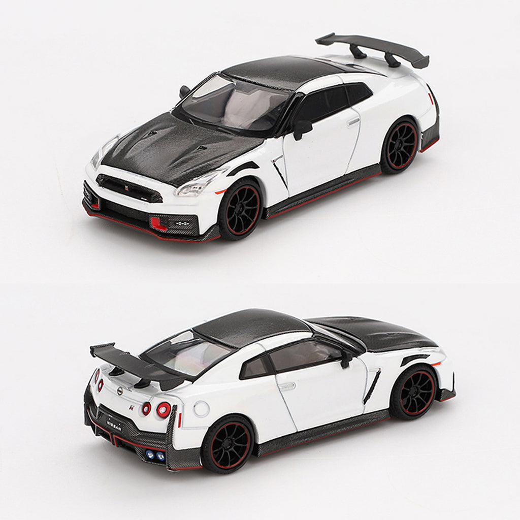 Mini GT Nissan GT-R Nismo (R35) 2024 Brilliant White Pearl (1045) 1:64