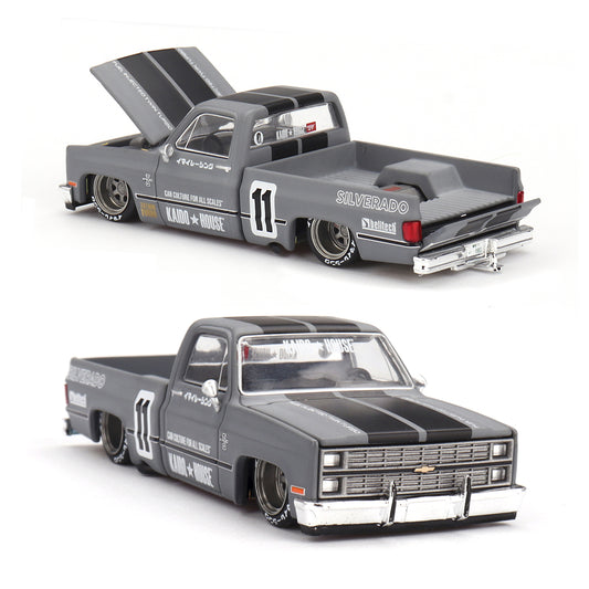 Mini GT Chevrolet Silverado Kaido V2 Grey (160) (1:64 Scale)